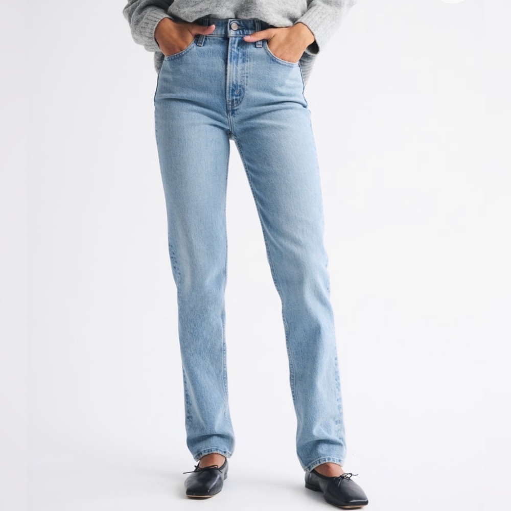 Abercrombie Curve Love 90s Straight Ultra High Rise Denim